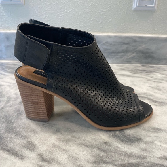 STEVEN black open toed block heel ankle boots - Picture 3 of 7